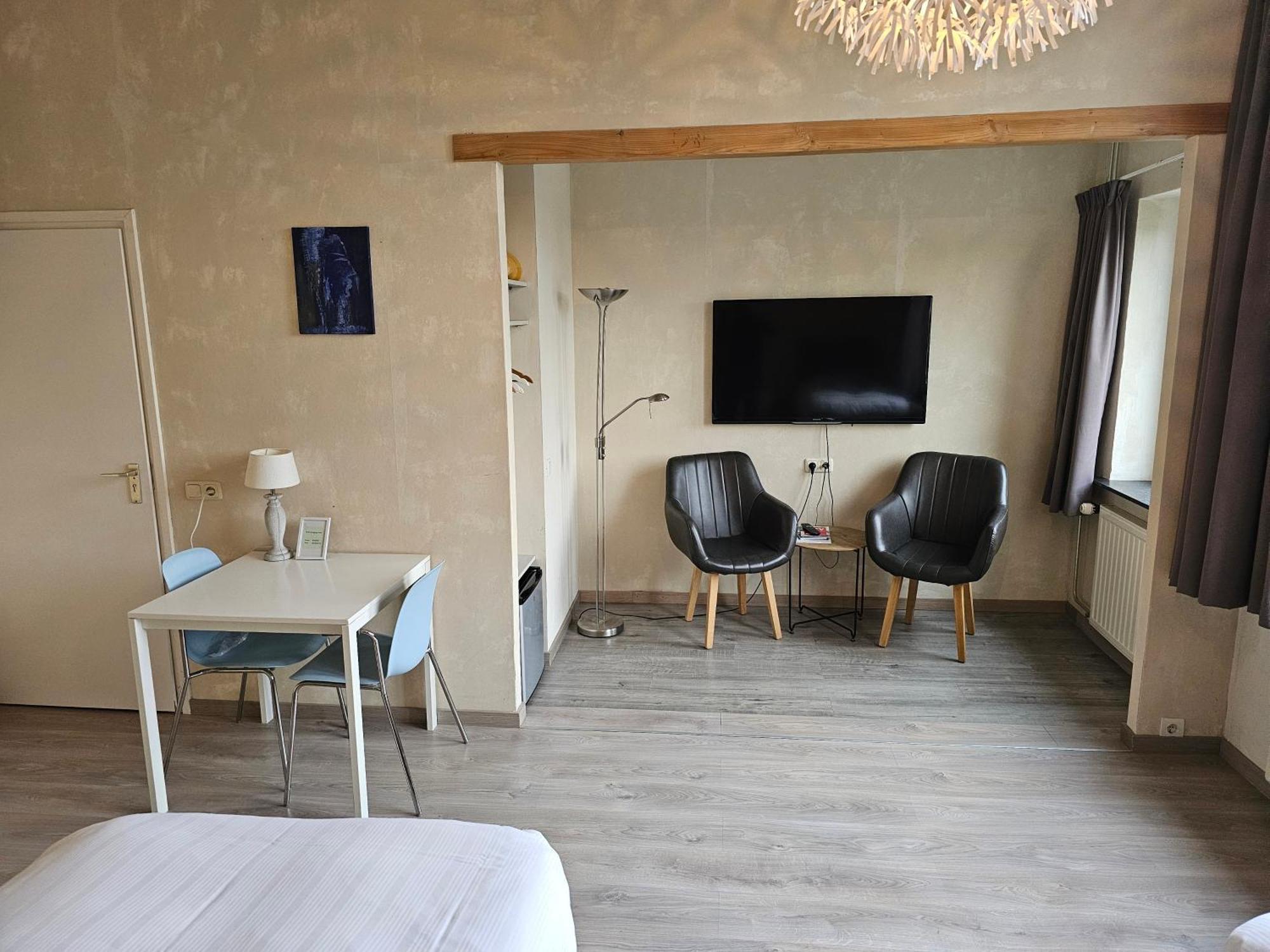 Hotel Le Bonheur Эйсден Экстерьер фото